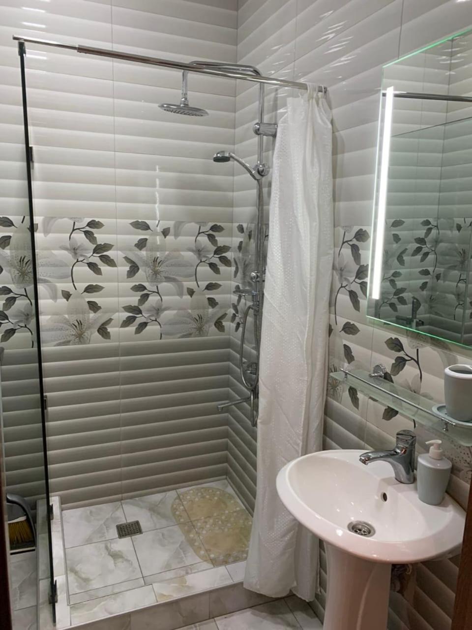 Apartment On L.Meskhishvili Turn تبليسي المظهر الخارجي الصورة