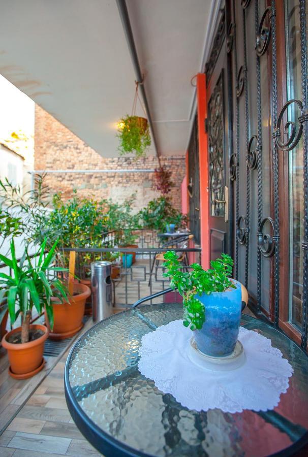 Apartment On L.Meskhishvili Turn تبليسي المظهر الخارجي الصورة
